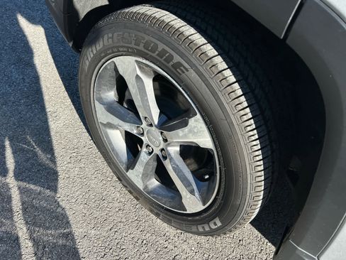 Used 2023 Jeep Grand Cherokee 4WD 4xe image 15