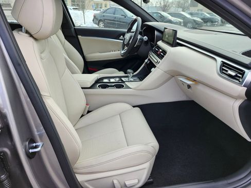 New 2026 Genesis G70 2.5T image 11