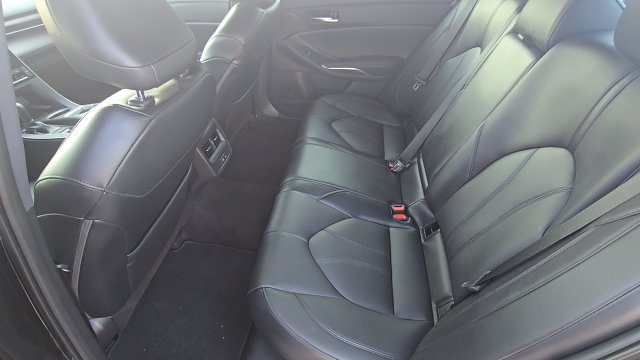 Used 2021 Toyota Avalon XLE FWD image 19