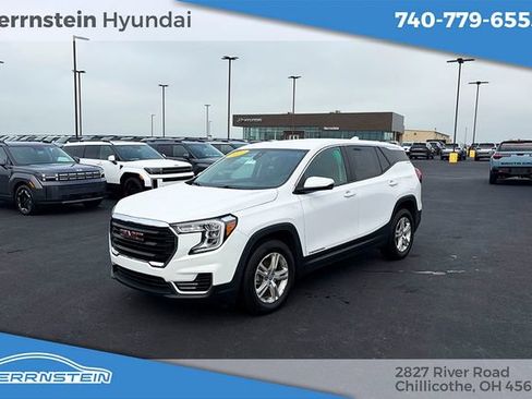 Used 2022 GMC Terrain SLE FWD image 3
