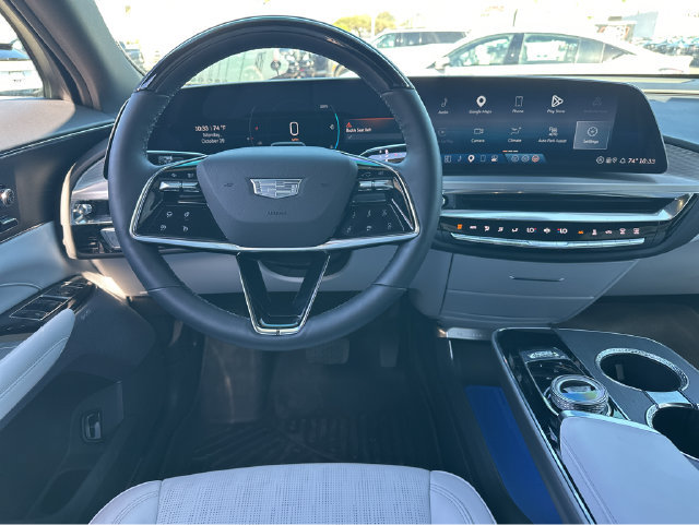 Certified 2024 Cadillac Lyriq Luxury AWD/4WD image 6