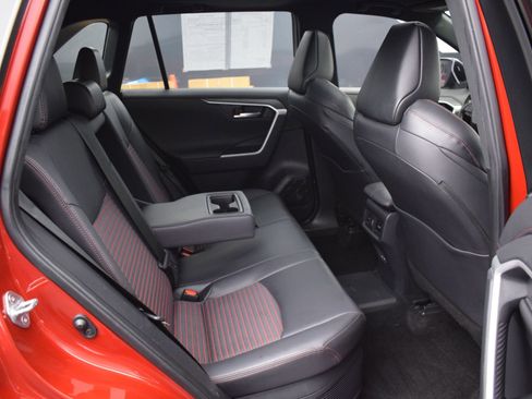 Used 2022 Toyota RAV4 XSE image 11