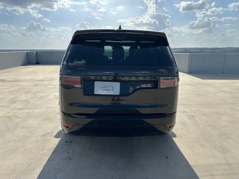 New 2025 Land Rover Discovery Dynamic SE image 6