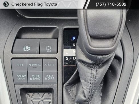 Used 2022 Toyota RAV4 XLE image 20