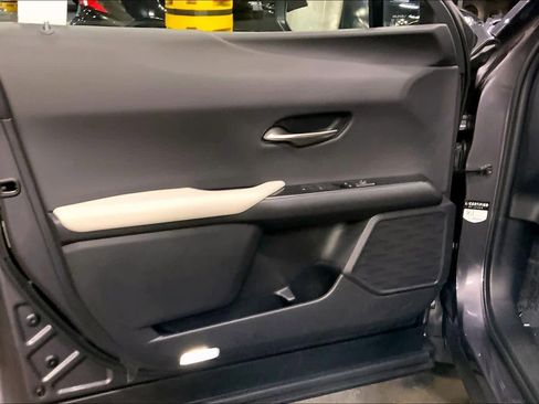 Certified 2025 Lexus UX 300h Premium image 21