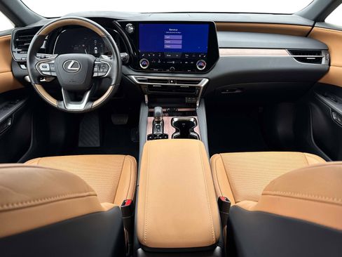 Certified 2025 Lexus RX 350 Premium w/ Accessory Package (Z1) image 16