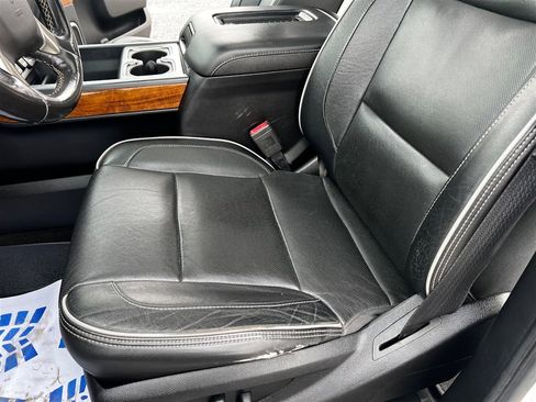 Used 2018 Chevrolet Silverado 2500 High Country w/ Duramax Plus Package image 26