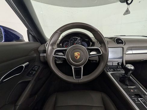 Certified 2024 Porsche 718 Boxster RWD image 20