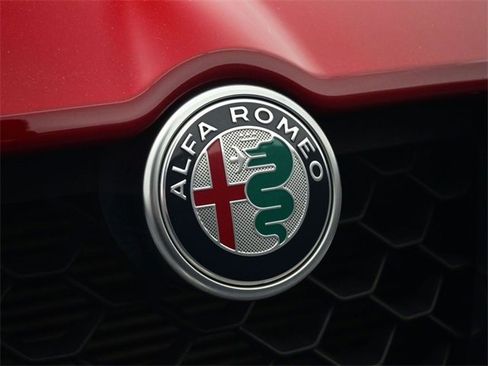 Used 2022 Alfa Romeo Stelvio Ti image 56