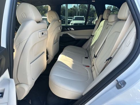 Used 2019 BMW X5 xDrive40i w/ Convenience Package AWD/4WD image 4