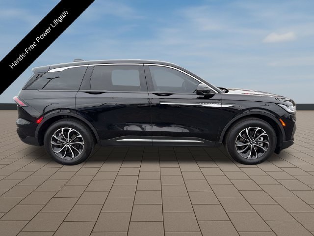 Used 2024 Lincoln Nautilus Premier w/ Equipment Group 102A AWD/4WD image 8