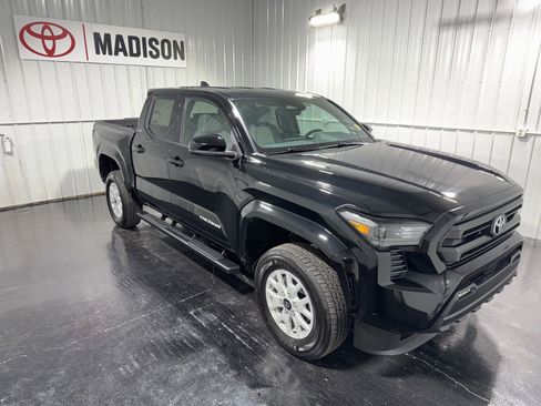 New 2026 Toyota Tacoma SR5 AWD/4WD image 4