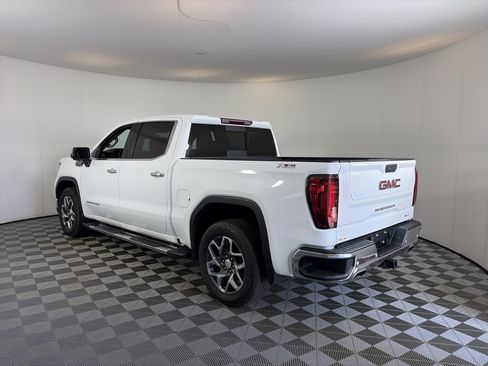 Used 2024 GMC Sierra 1500 SLT w/ SLT Premium Plus Package AWD/4WD image 8