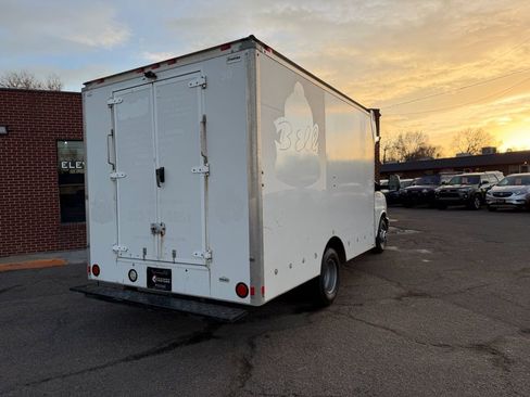 Used 2015 GMC Savana 3500 image 5