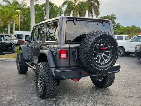Used 2021 Jeep Wrangler Unlimited Rubicon AWD/4WD image 4
