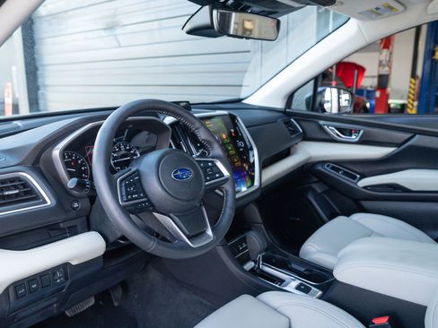 Used 2025 Subaru Ascent Limited w/ Popular Package #2 image 16