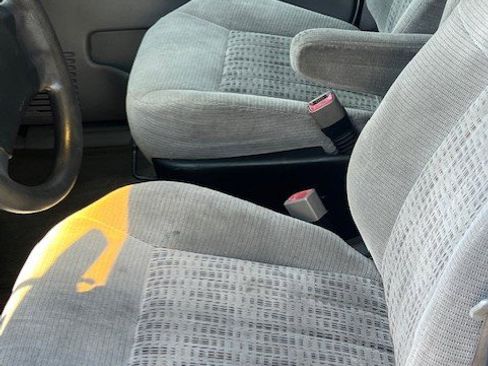 Used 2005 Chevrolet Venture LS w/ Easy Order Package image 23