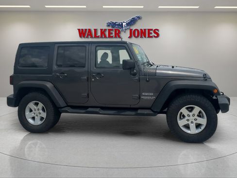 Used 2016 Jeep Wrangler Unlimited Sport w/ Quick Order Package 24S AWD/4WD image 8