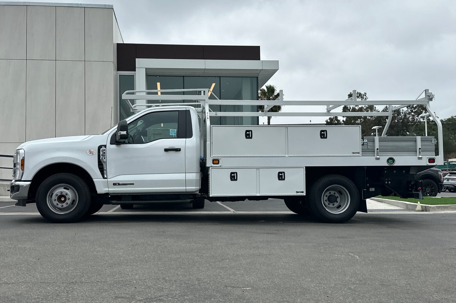 New 2025 Ford F350 XL w/ XL Chrome Package RWD image 6