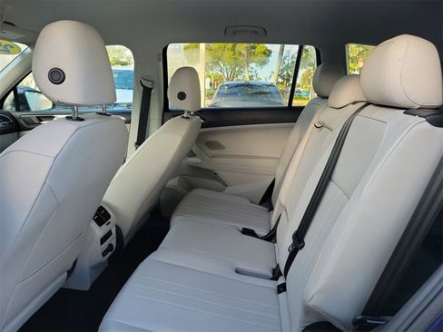 Used 2022 Volkswagen Tiguan SE image 7