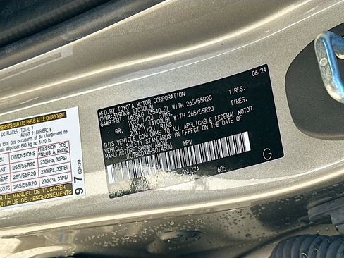 Used 2024 Lexus GX 550 image 39