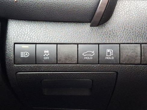 Used 2021 Toyota Camry LE image 26