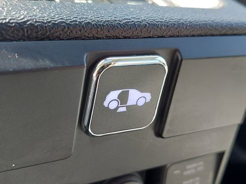 Used 2024 Toyota Sienna XLE w/ XLE Plus Package FWD image 15