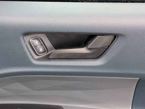 Used 2025 Ford Maverick Lobo AWD/4WD image 33