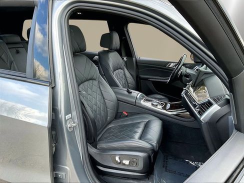 Used 2023 BMW X7 xDrive40i AWD/4WD image 30