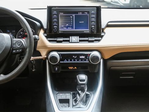 Used 2021 Toyota RAV4 LE w/ Carpet Mat Package (TMS) image 13