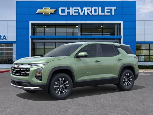 New 2026 Chevrolet Equinox LT image 2