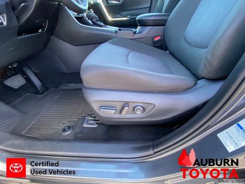 Certified 2022 Toyota RAV4 XLE w/ Convenience Package AWD/4WD image 34