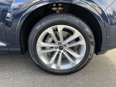 Certified 2025 Audi Q7 2.0T Premium Plus image 10