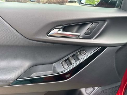 New 2026 Chevrolet Equinox LT w/ Convenience Package II FWD image 22