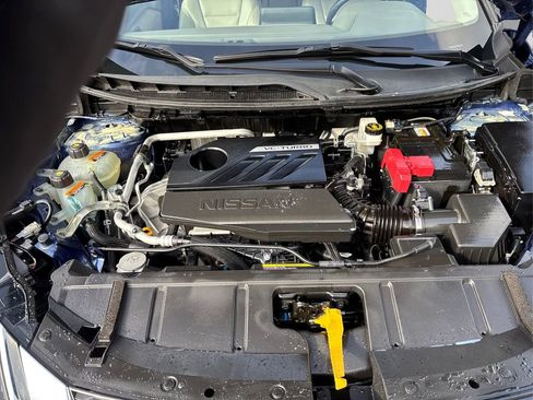 Used 2022 Nissan Rogue SV w/ SV Premium Package image 13