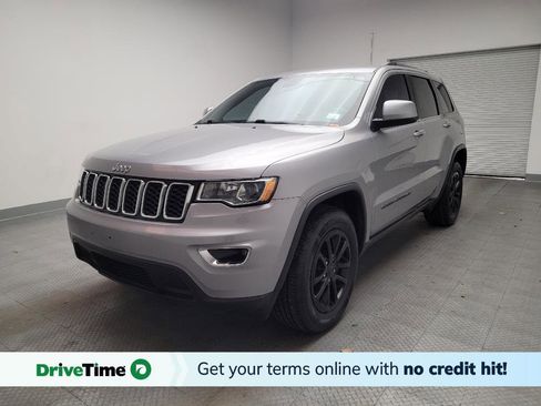 Used 2021 Jeep Grand Cherokee Laredo image 1