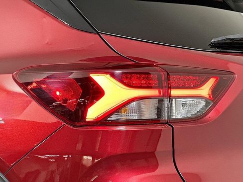 Used 2022 Chevrolet TrailBlazer RS w/ Technology Package image 24