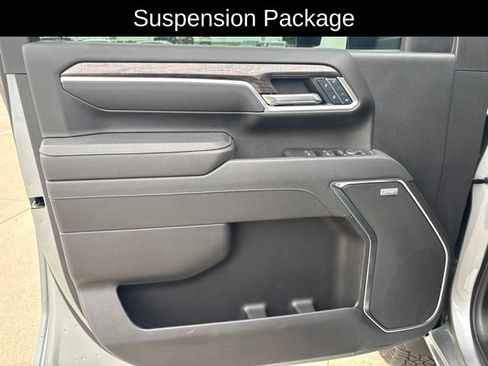 Certified 2025 Chevrolet Silverado 2500 LTZ w/ LTZ Premium Package AWD/4WD image 13