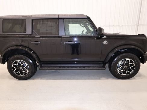 New 2026 Ford Bronco Outer Banks AWD/4WD image 2