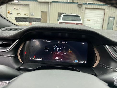 New 2025 Jeep Grand Cherokee Laredo X w/ Luxury Tech Group I image 17