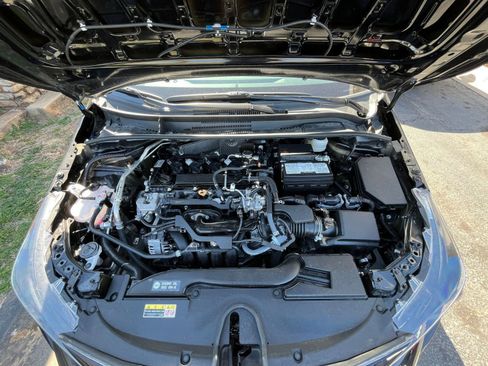 Used 2025 Toyota Corolla LE image 30