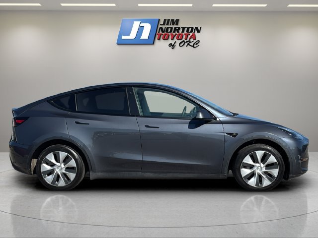 Used 2022 Tesla Model Y Long Range AWD/4WD image 5