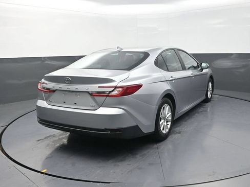 Used 2025 Toyota Camry LE FWD image 8