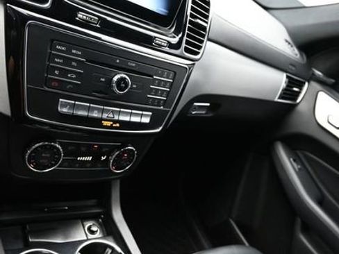 Used 2019 Mercedes-Benz GLE 43 AMG 4MATIC image 17
