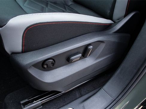 New 2026 Volkswagen Atlas Peak Edition image 15