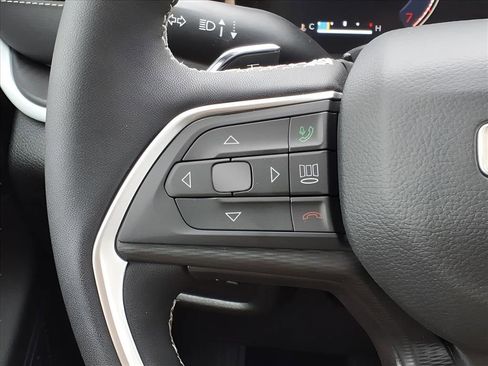 New 2025 Jeep Grand Cherokee Laredo X w/ Luxury Tech Group I image 28