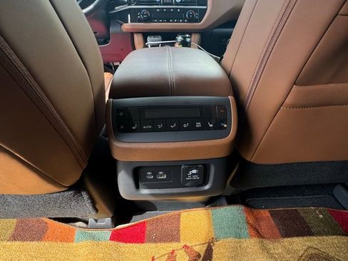 Used 2025 Nissan Pathfinder Platinum w/ Cargo Package image 15