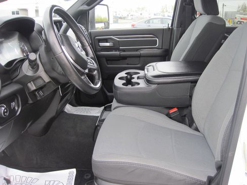 Used 2024 RAM 3500 Big Horn AWD/4WD image 12