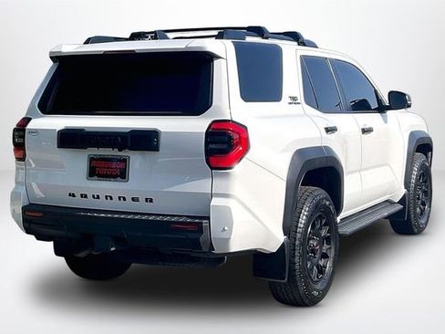 Used 2025 Toyota 4Runner TRD Off-Road Premium AWD/4WD image 13