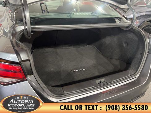 Used 2020 Nissan Sentra SR FWD image 18